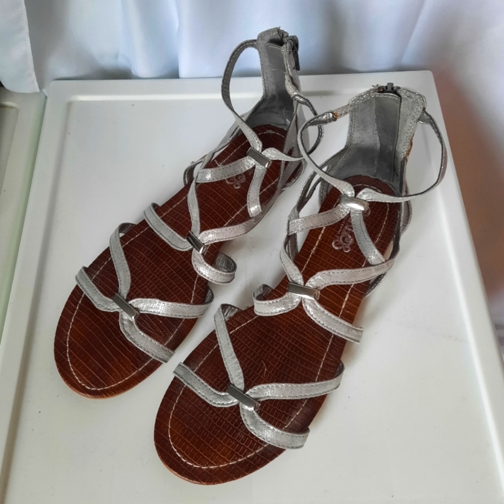 Gladiator style silver sandals- 7.5 women's